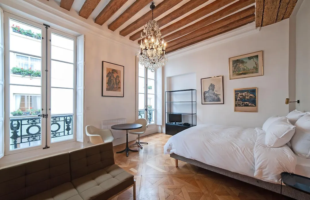 Pavillon Marais-1